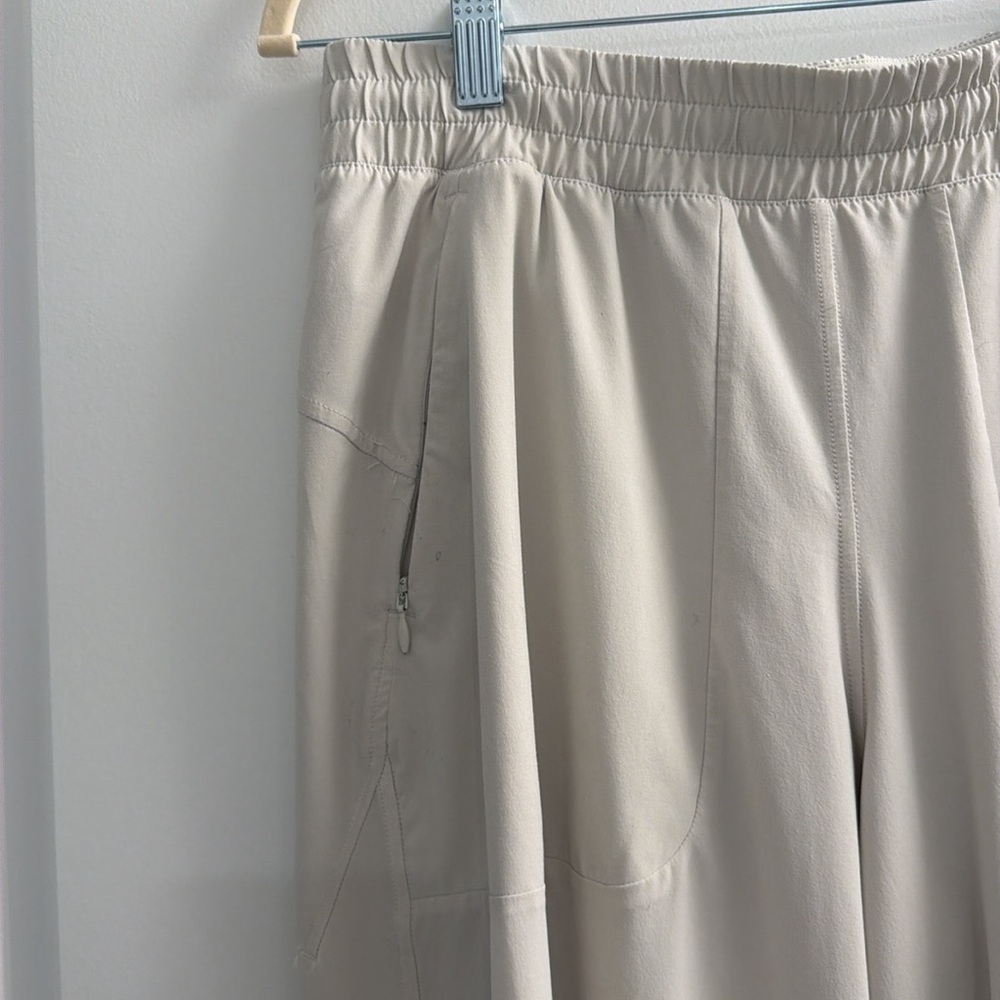 Swift mid rise Lululemon pant - Picture 3 of 15